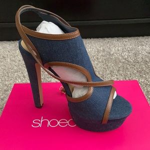 Blue/brown heels